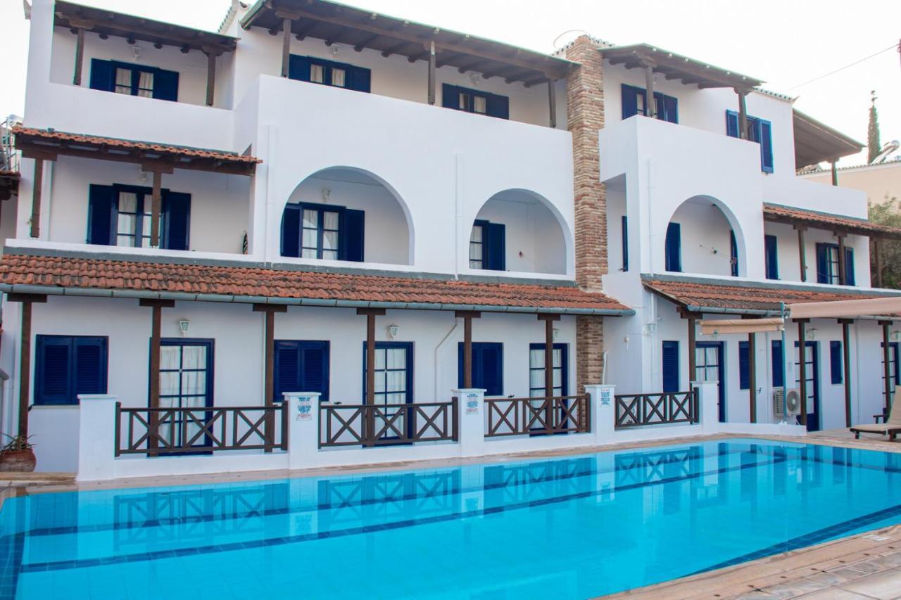 7 Islands Hotel Szpécesz Kültér fotó