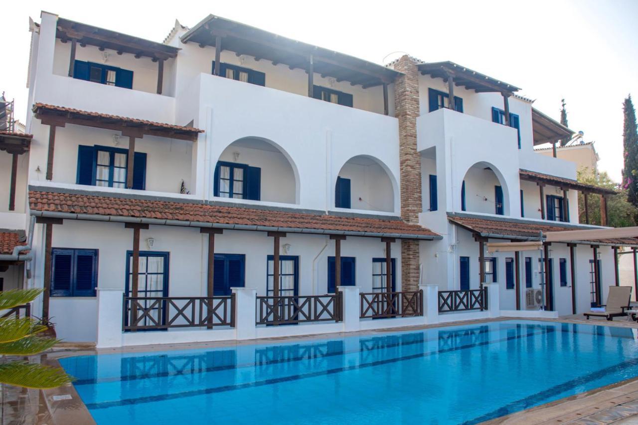7 Islands Hotel Szpécesz Kültér fotó