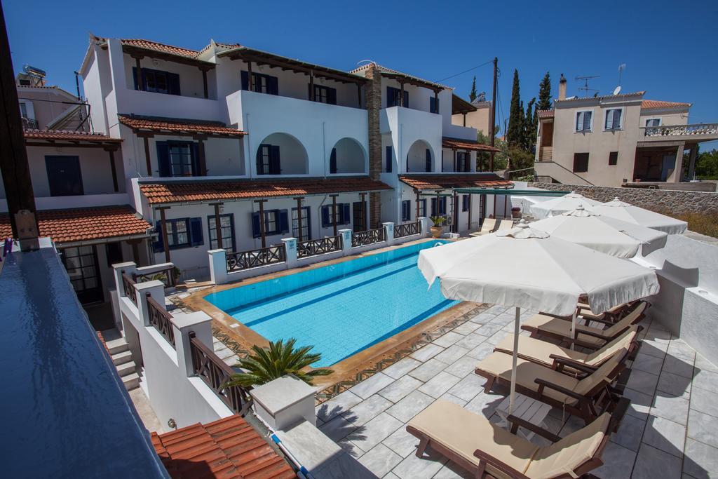 7 Islands Hotel Szpécesz Kültér fotó